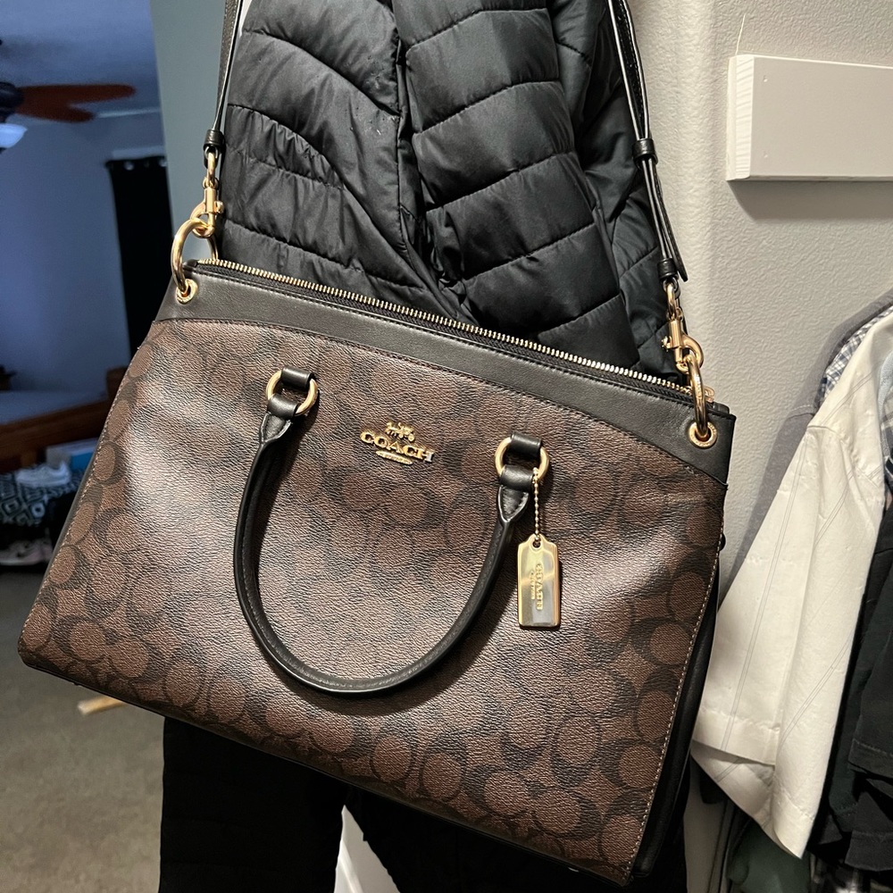 Brand new coach cross body purse and wallet.